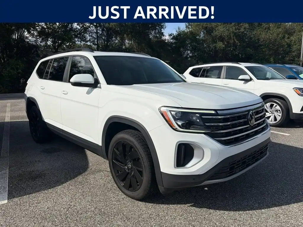 2024 Volkswagen Atlas 2.0T SE with Tech's photo