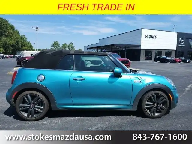 2019 MINI Convertible Cooper S Signature's photo
