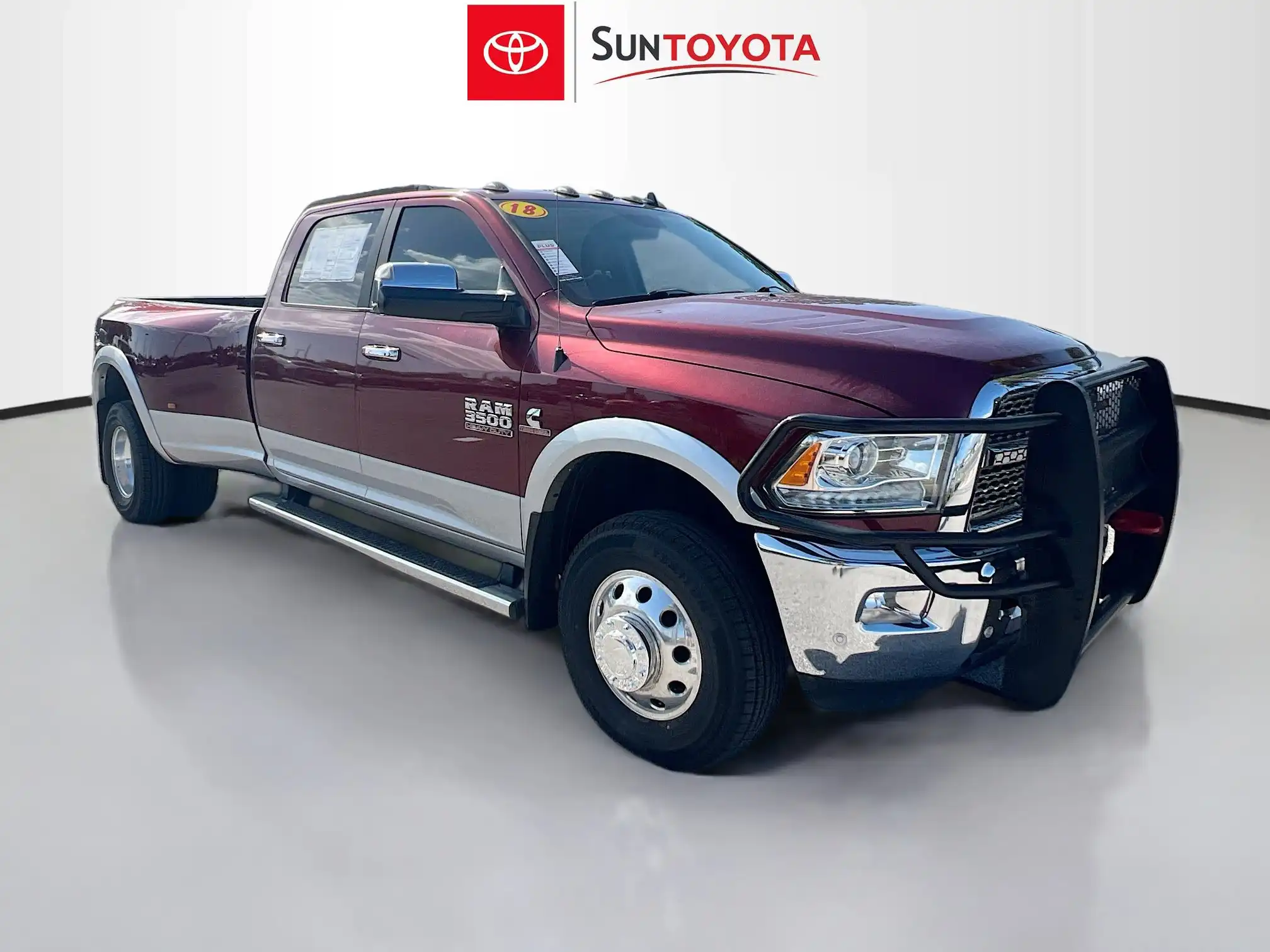 2018 RAM 3500 Laramie 4X4 Crew Cab LWB's photo