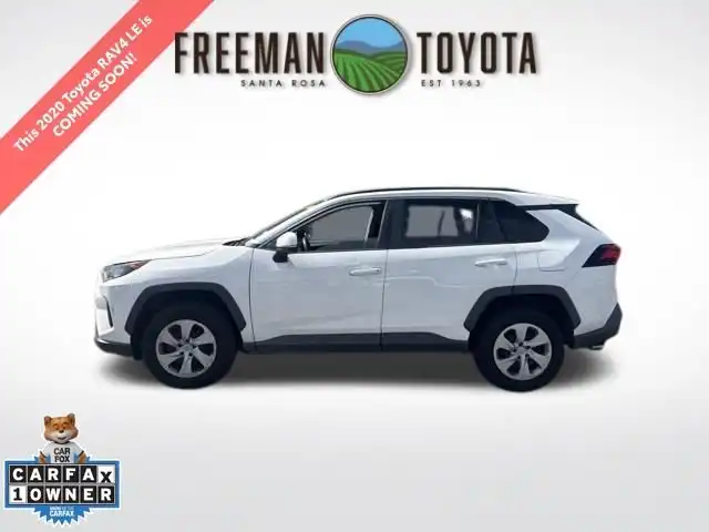 2020 Toyota RAV4 LE FWD's photo