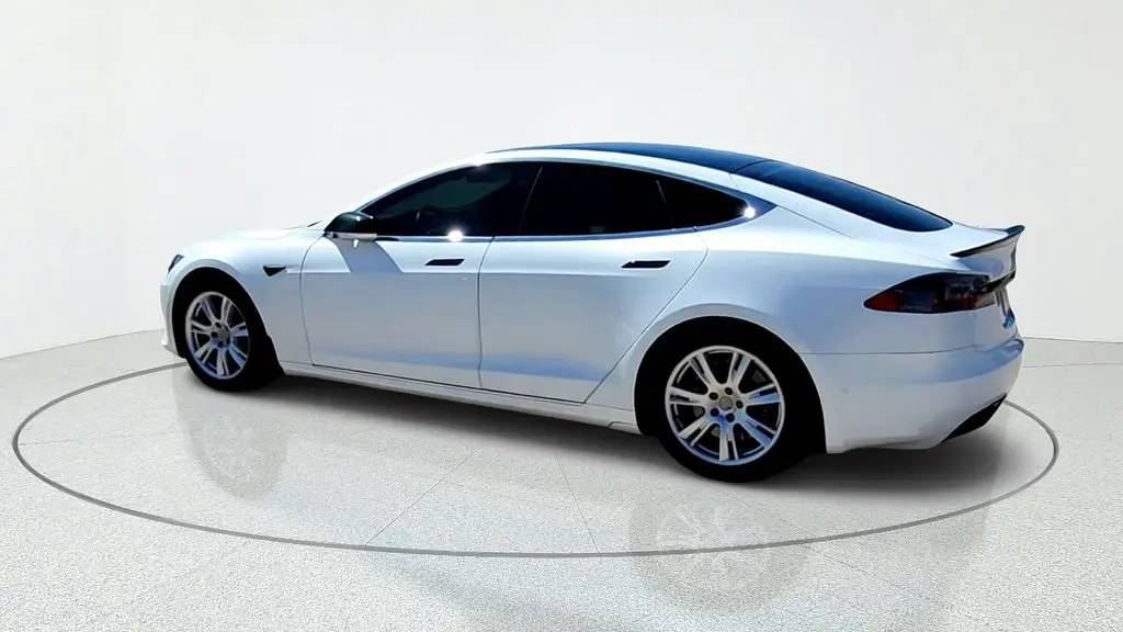 2021 Tesla Model S Long Range Plus photo 5
