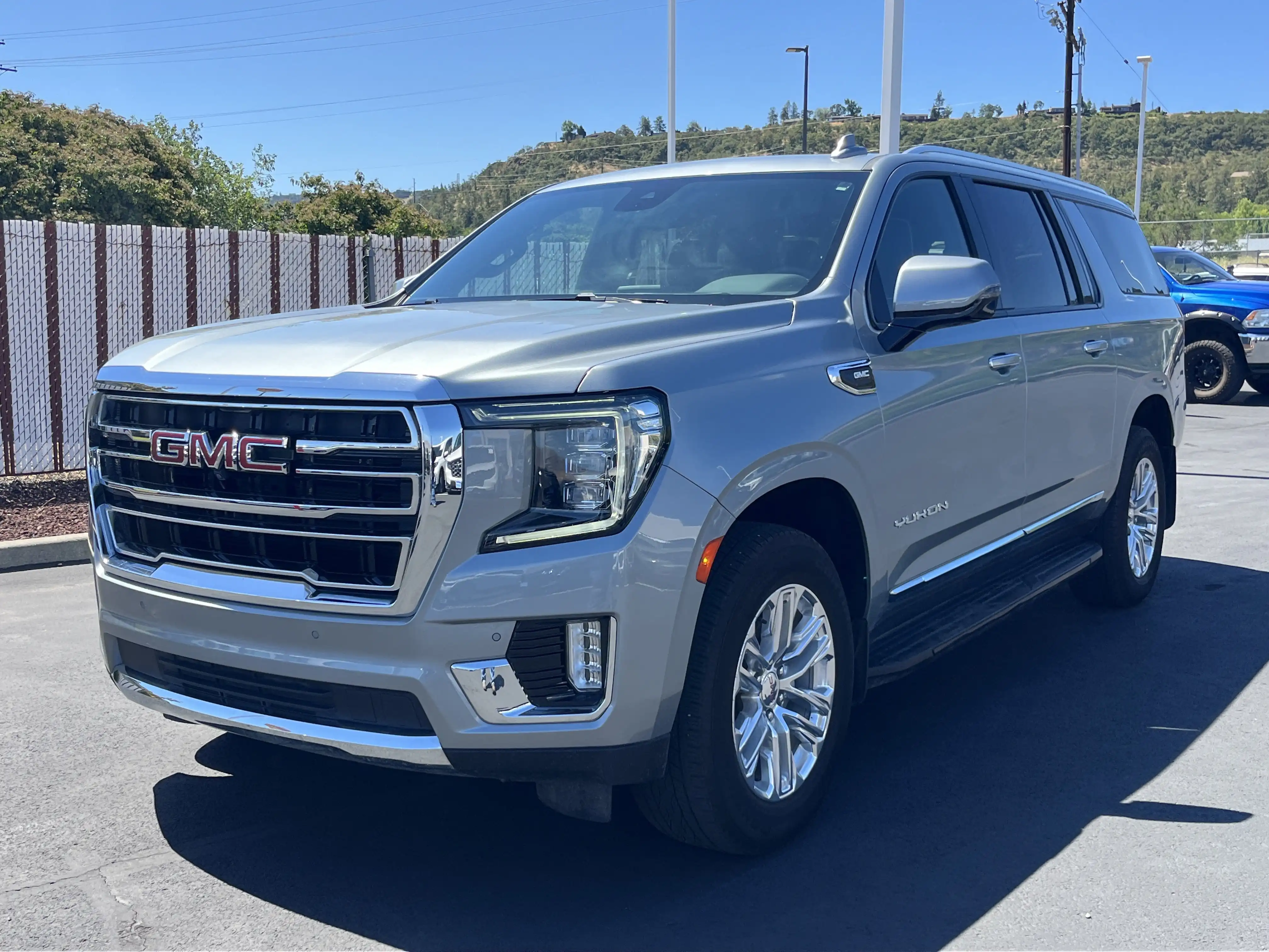 2024 GMC Yukon SLT 4X4's photo