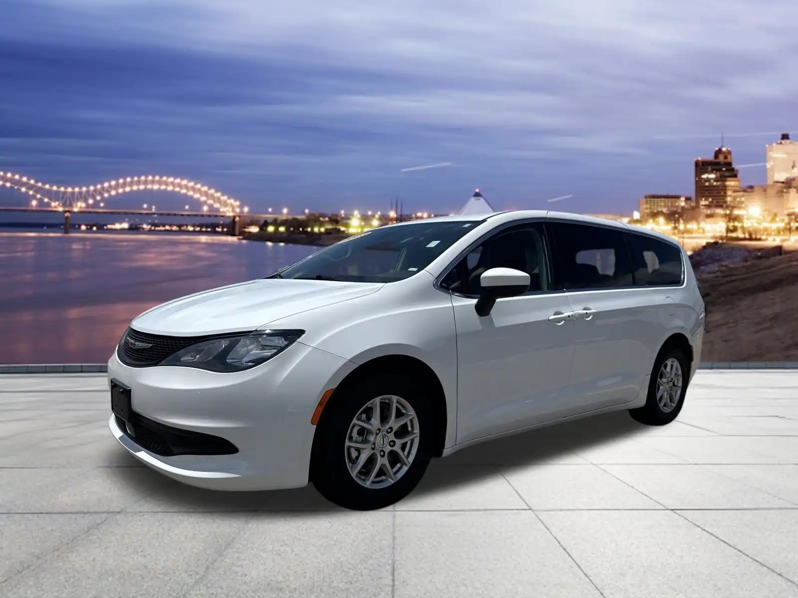 2023 Chrysler Voyager LX's photo