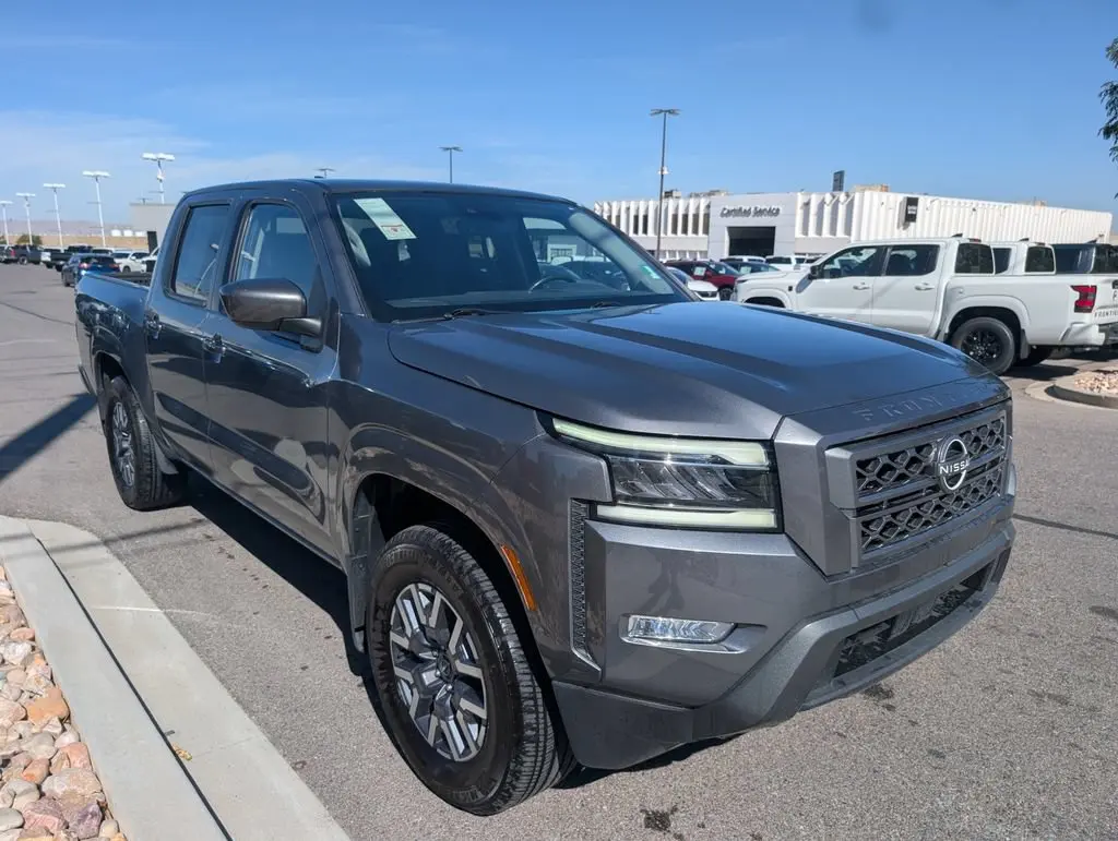 2024 Nissan Frontier SL Crew Cab 4WD photo 4