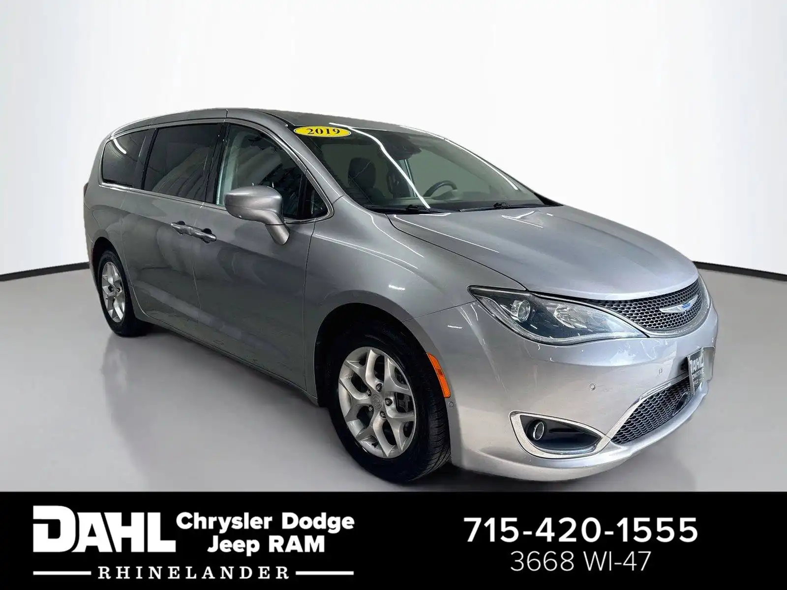 2019 Chrysler Pacifica Touring Plus's photo