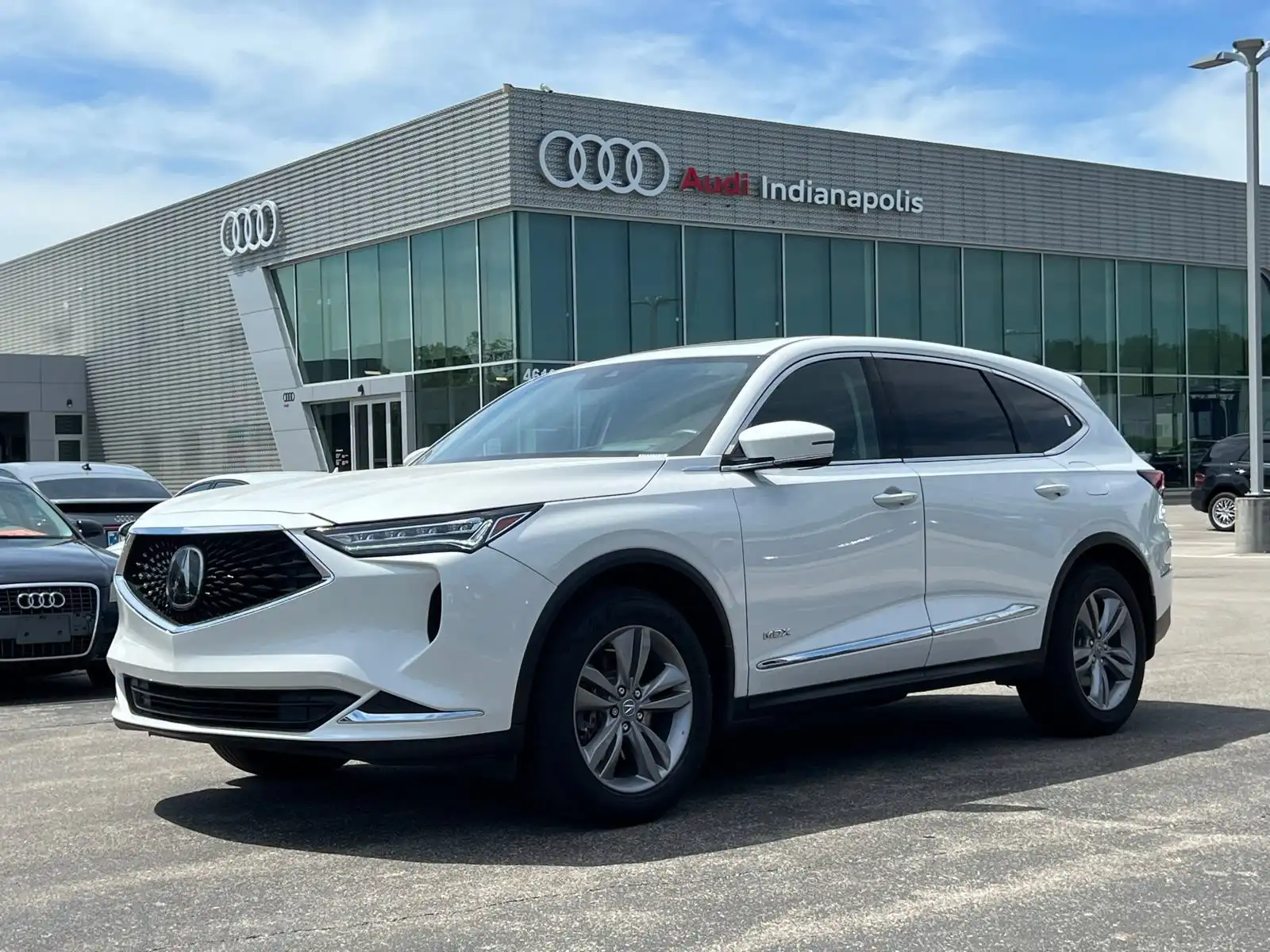 2023 Acura MDX SH-AWD's photo