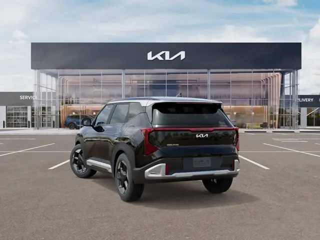 2027 Kia Seltos 2.0 S FWD photo 4
