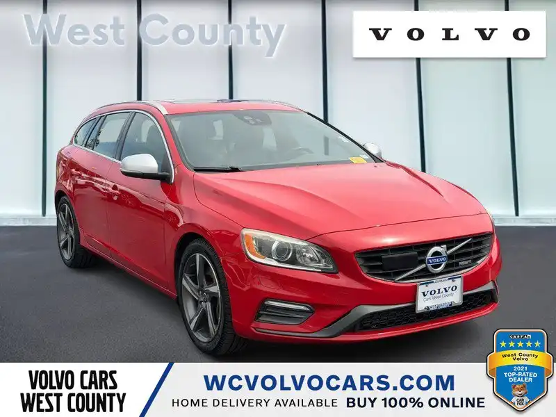 2015 Volvo V60 T6 R-Design AWD Platinum's photo