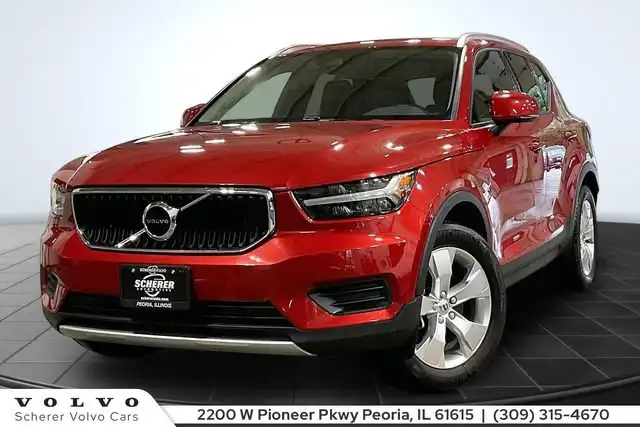 2020 Volvo XC40 T5 Momentum AWD's photo