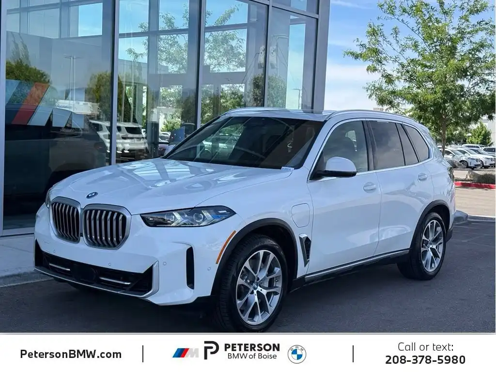 2024 BMW X5 xDrive50e's photo
