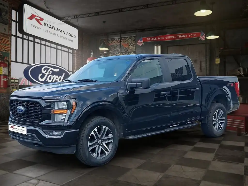2023 Ford F-150 XL 4x4 SuperCrew 5-1/2 Box's photo
