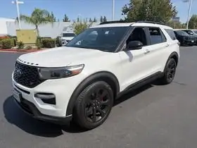 2022 Ford Explorer ST photo 1