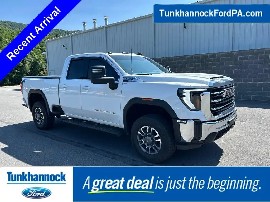 2025 GMC Sierra 4WD Double Cab Standard Box SLE's photo