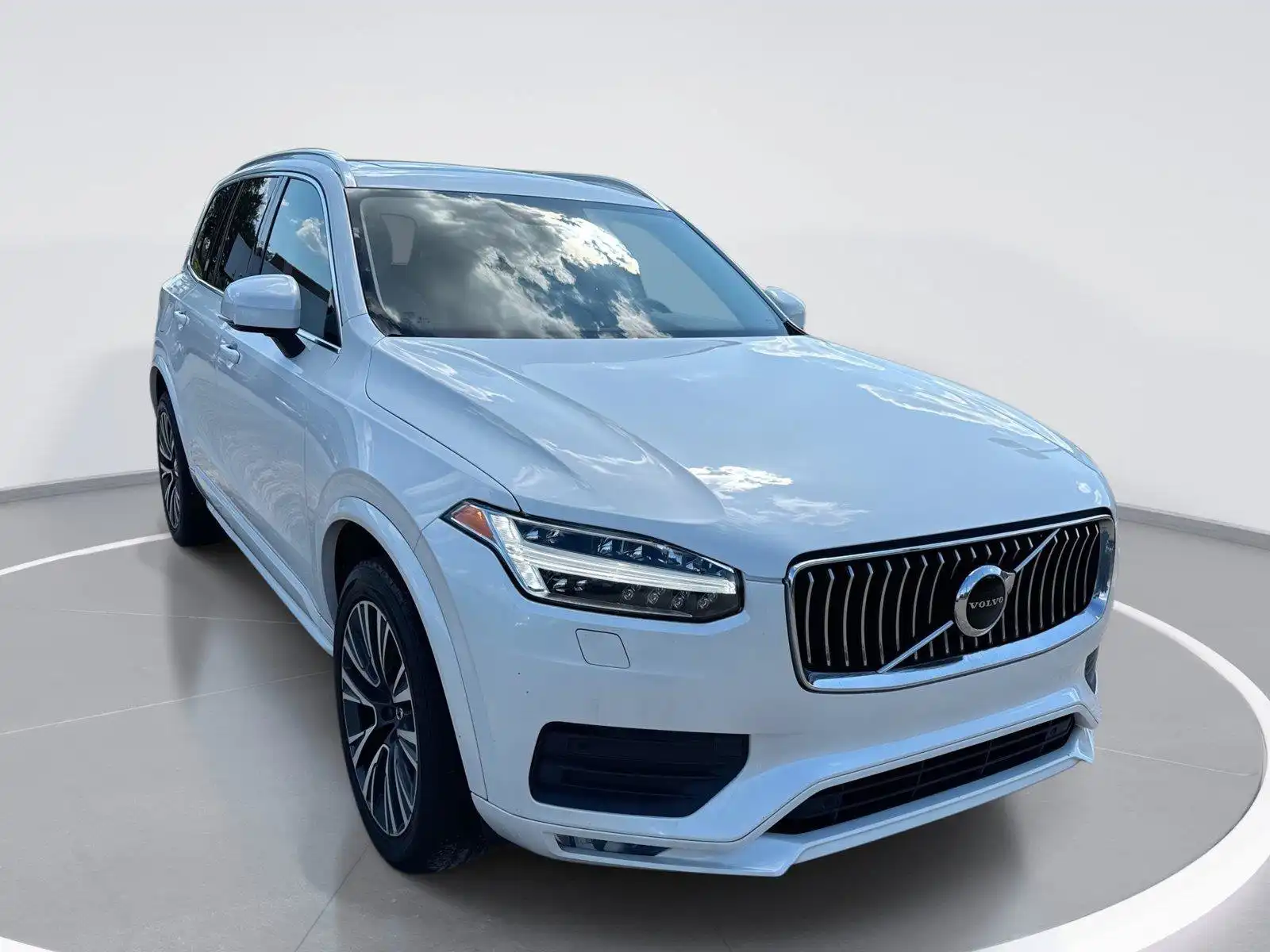 2021 Volvo XC90 T5 Momentum FWD's photo