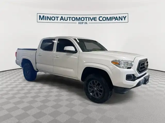 2023 Toyota Tacoma SR Double Cab 4WD V6 Auto Short Bed's photo