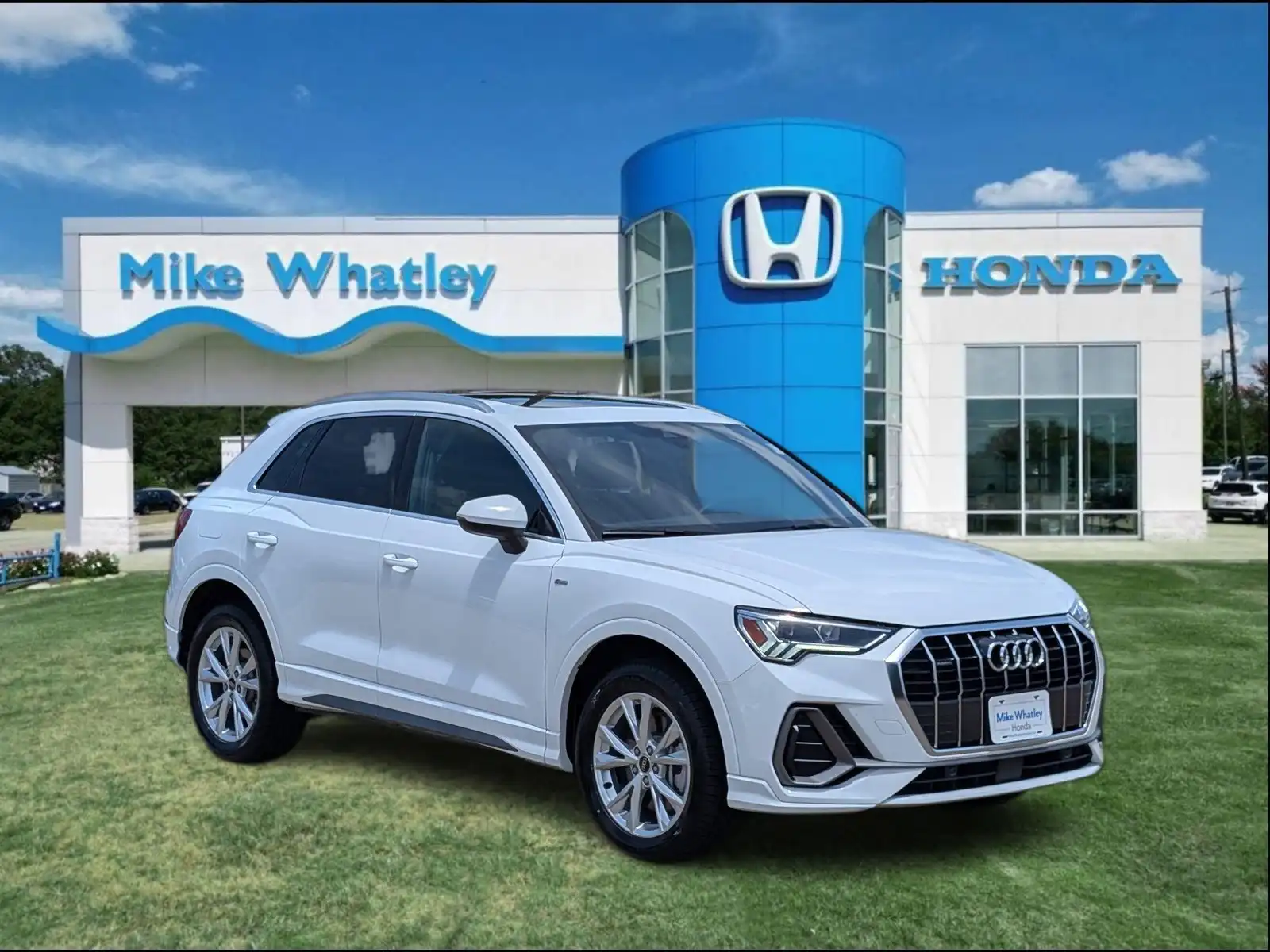 2025 Audi Q3 45 TFSI S Line Premium quattro's photo
