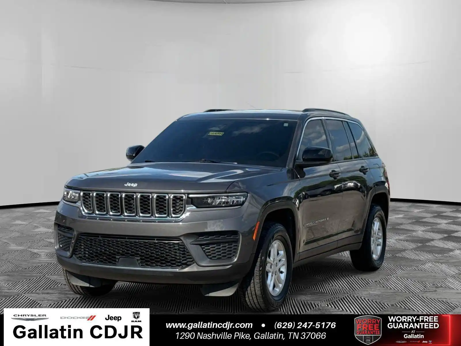2024 Jeep Grand Cherokee Laredo's photo