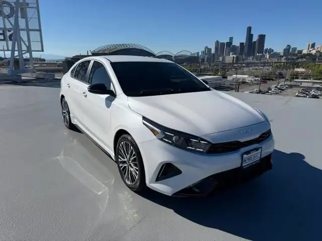 2024 Kia Forte GT-Line AT's photo