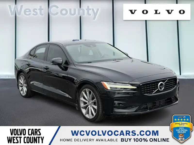 2021 Volvo S60 T5 Momentum's photo