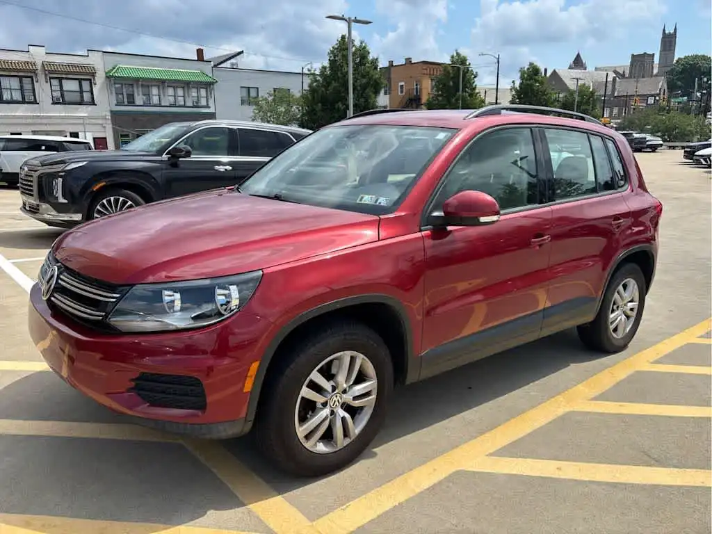 2016 Volkswagen Tiguan 2.0T S 4Motion's photo