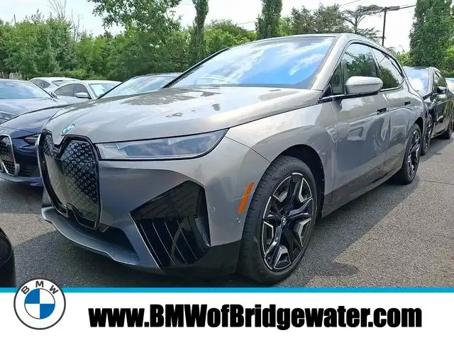2024 BMW iX xDrive50's photo