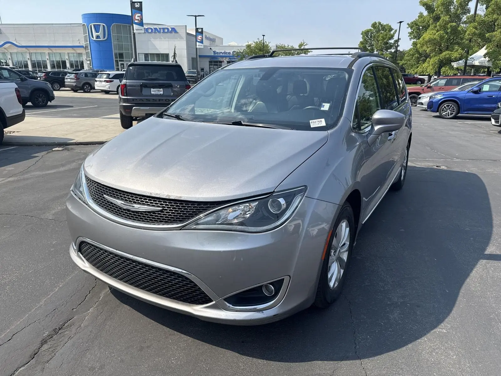 2017 Chrysler Pacifica Touring-L photo 3