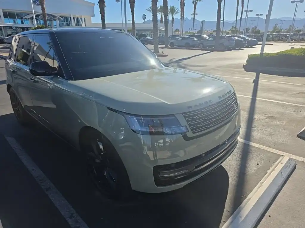 2025 Land Rover Range Rover 3.0 PHEV SE SWB's photo