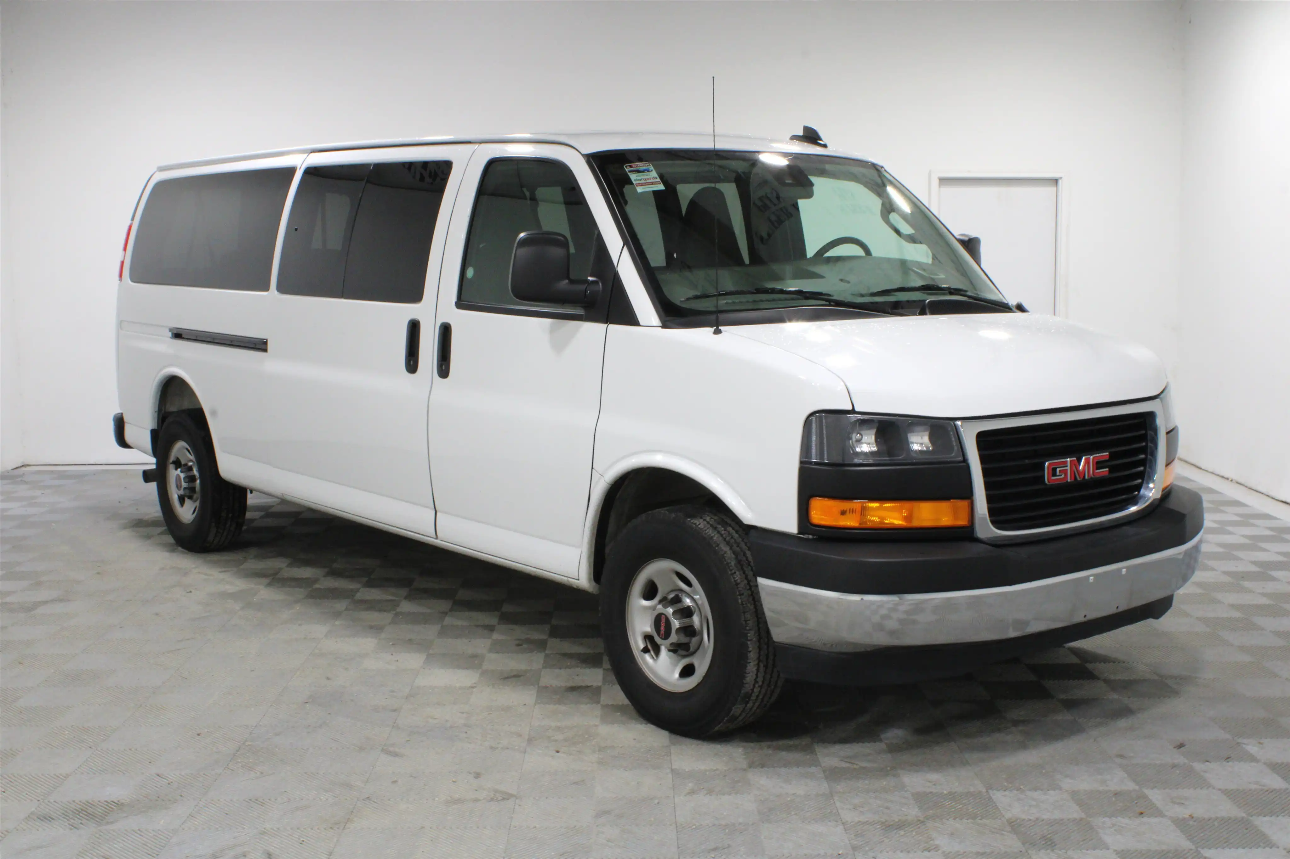 2025 GMC Savana 3500 LT Ext WB's photo