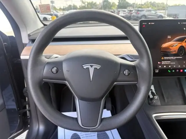 2023 Tesla Model Y Long Range Dual Motor AWD photo 4
