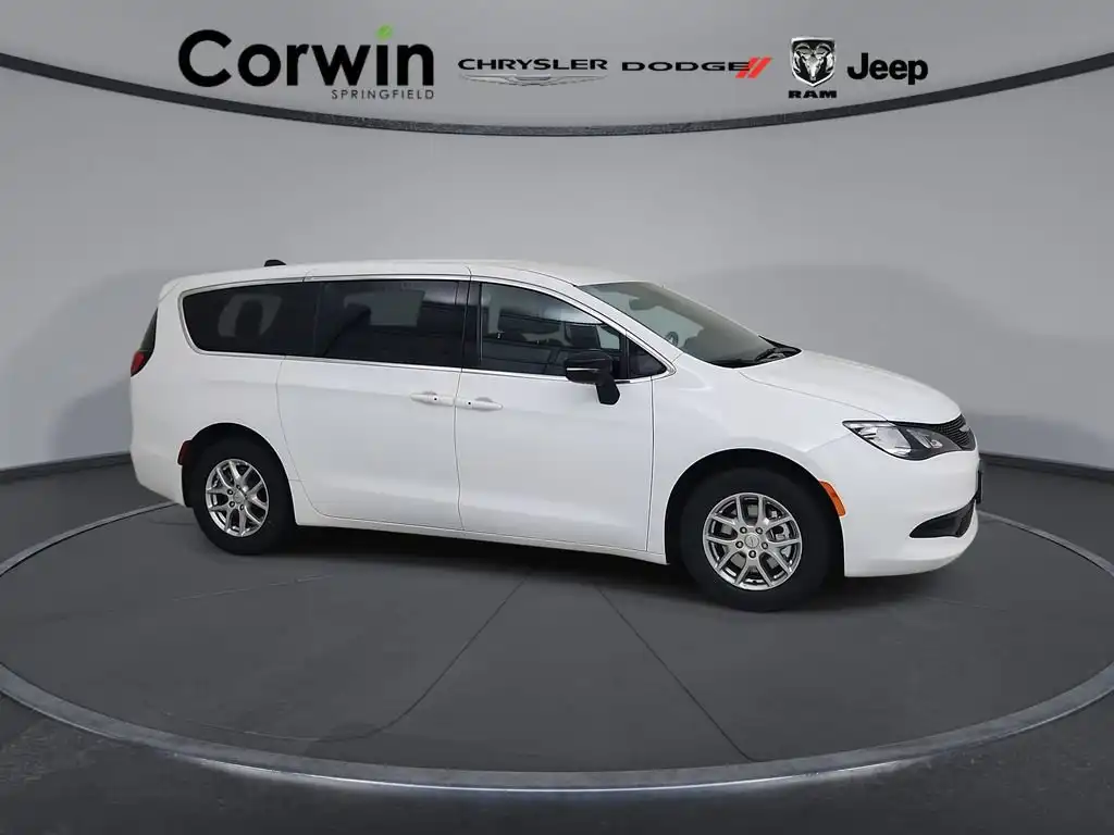 2027 Chrysler Voyager LX's photo