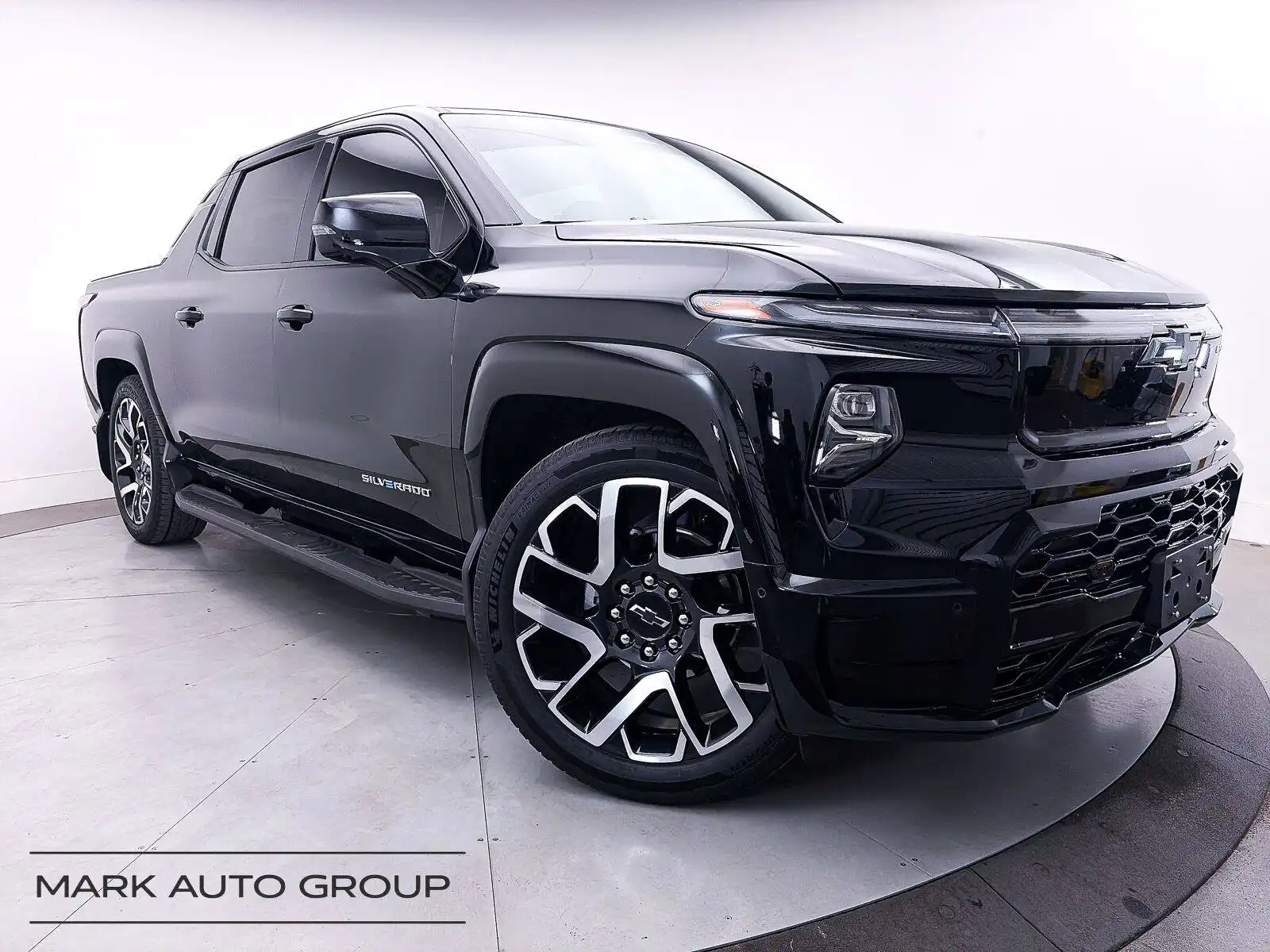 2024 Chevrolet Silverado EV RST's photo