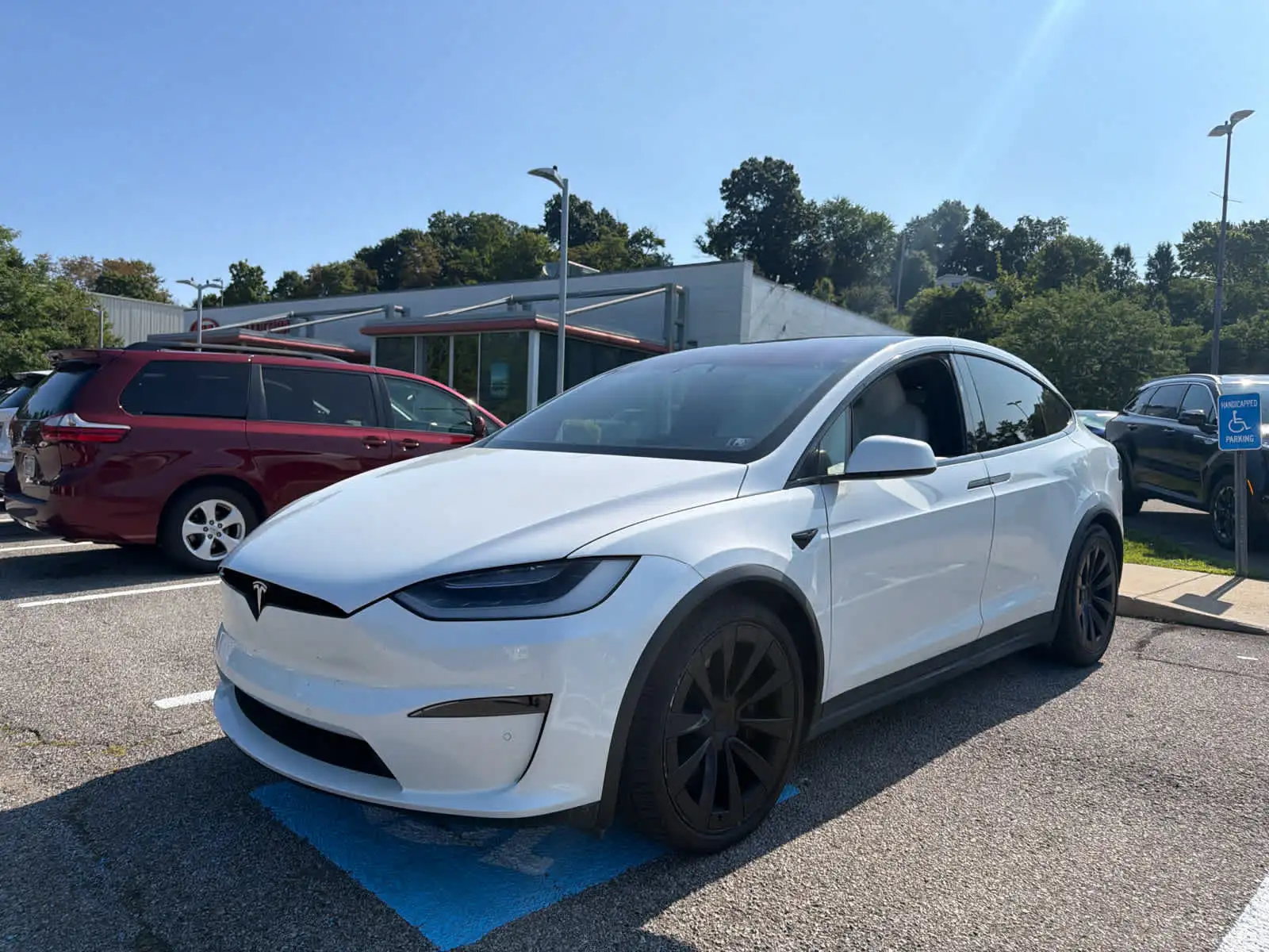 2022 Tesla Model X Long Range's photo