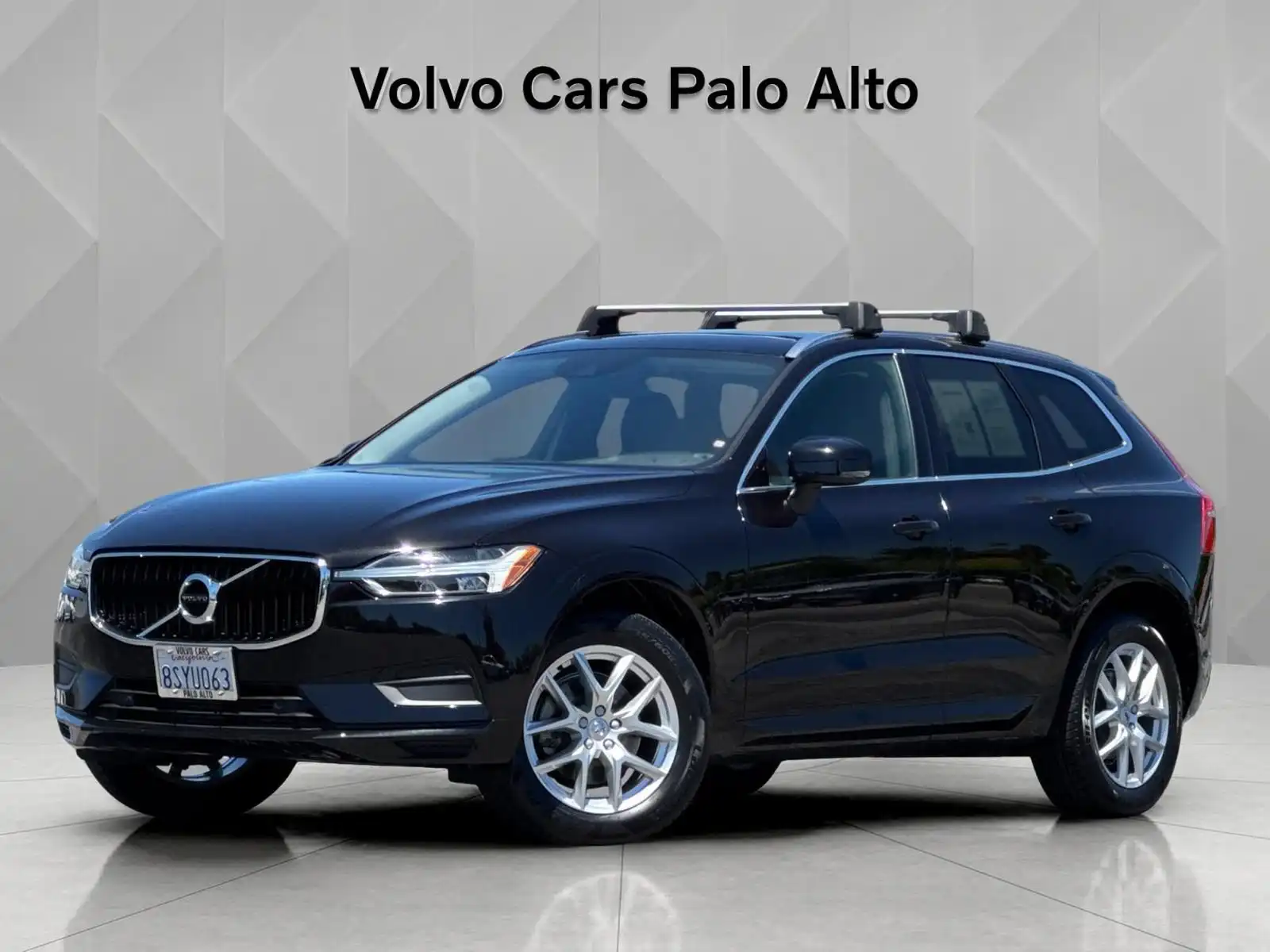 2020 Volvo XC60 T5 Momentum AWD's photo