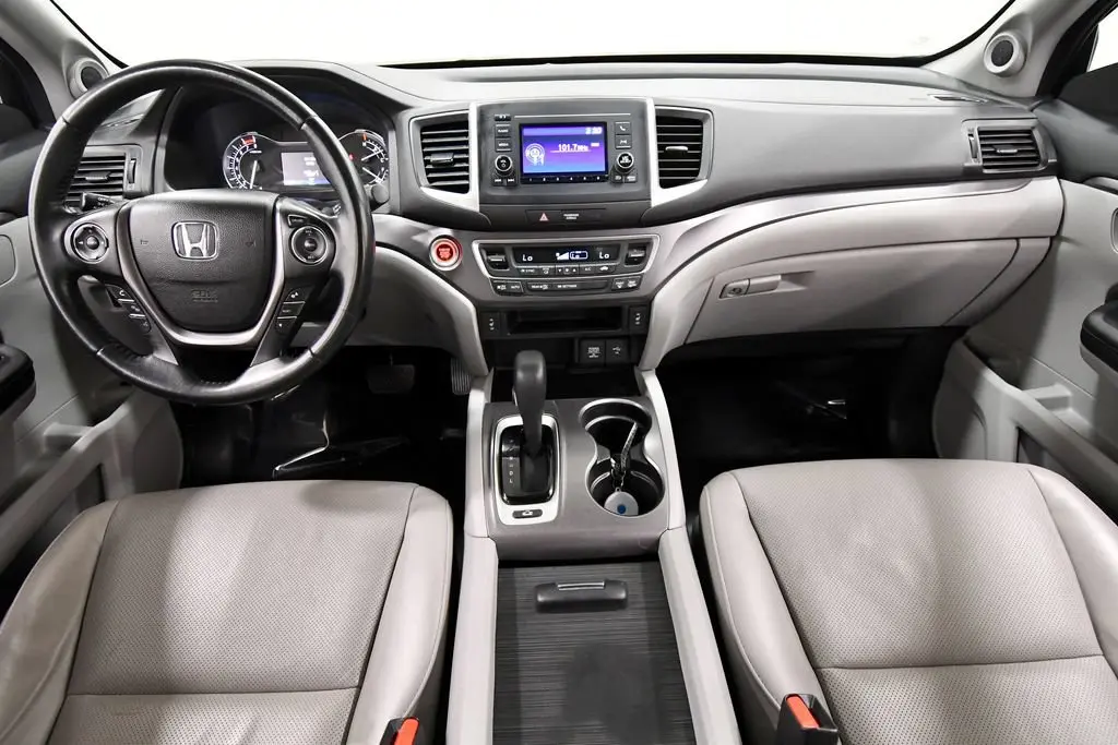 2019 Honda Ridgeline RTL AWD photo 3