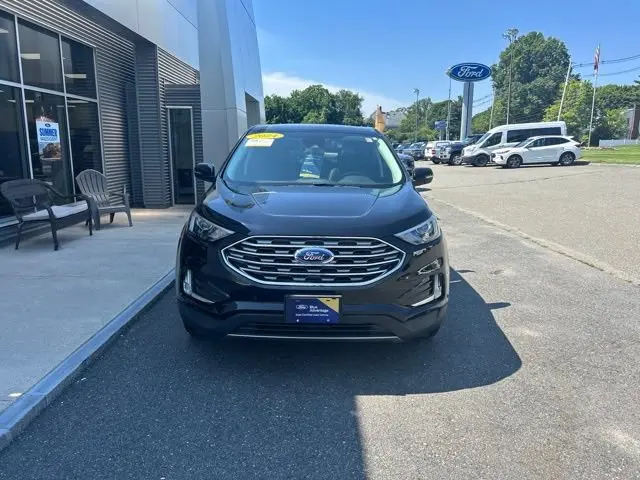 2024 Ford Edge Titanium AWD photo 3