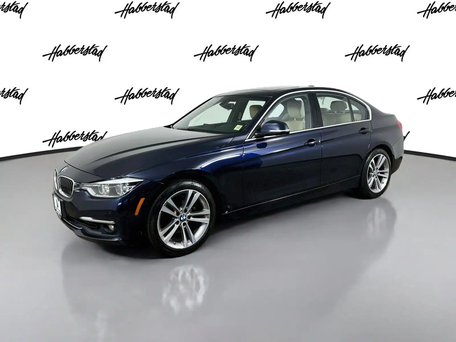 2017 BMW 3 Series 330i xDrive Sedan's photo