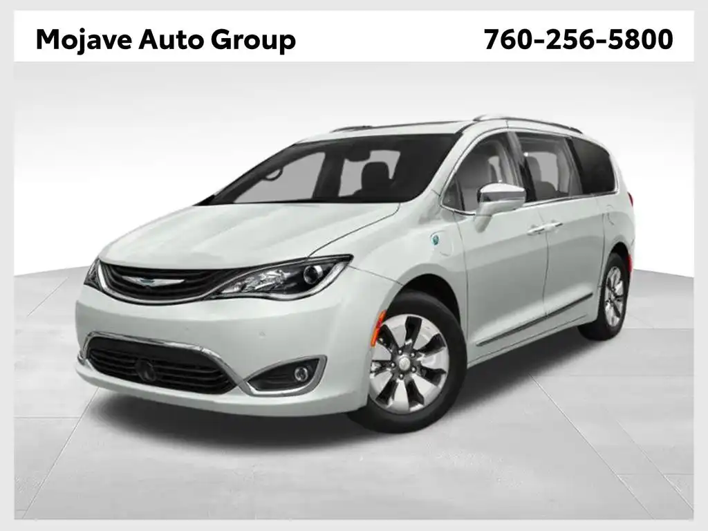 2020 Chrysler Pacifica Hybrid Touring L's photo