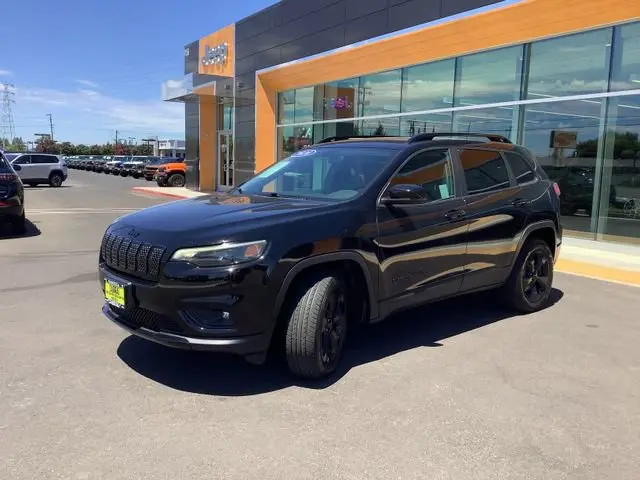 2020 Jeep Cherokee Latitude Plus 4X4 photo 5