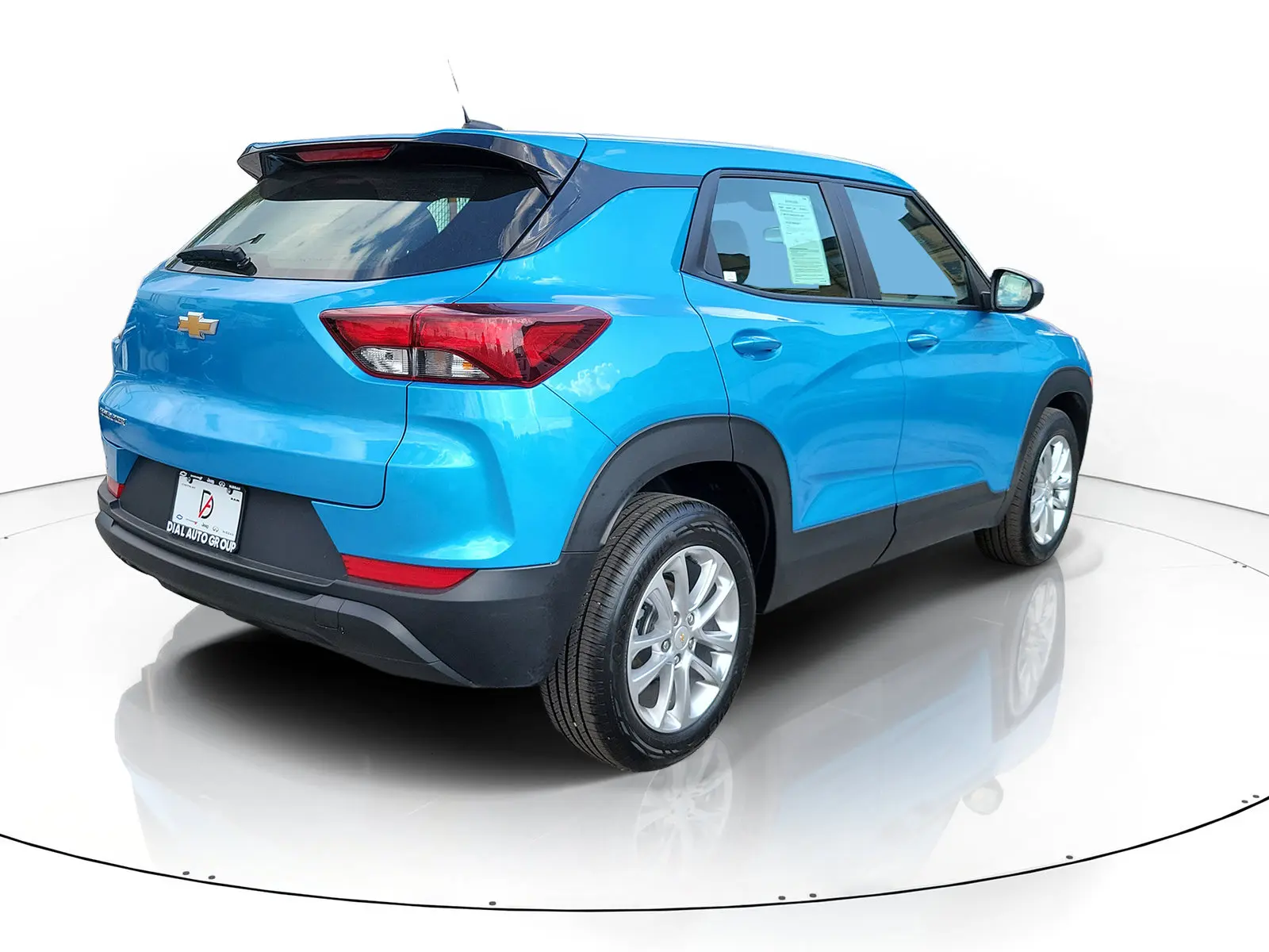 2025 Chevrolet Trailblazer LS photo 4