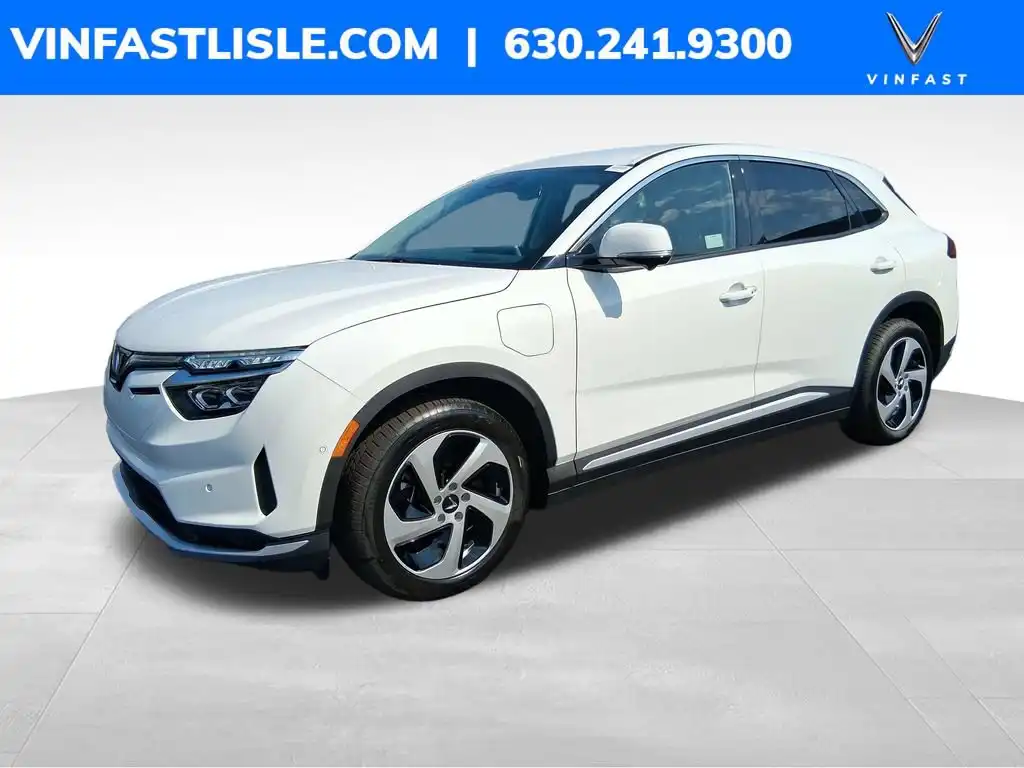 2027 VinFast VF 8 Eco's photo