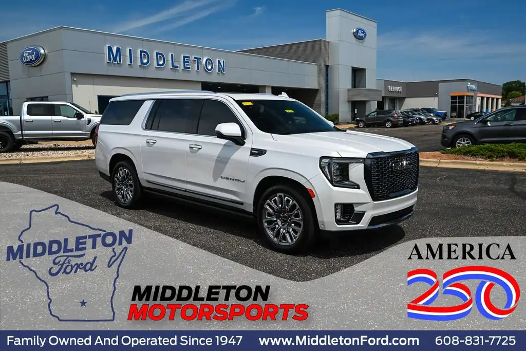 2023 GMC Yukon Denali Ultimate AWD's photo