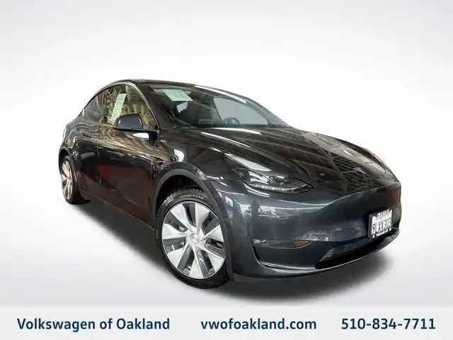 2024 Tesla Model Y Long Range Dual Motor All-Wheel Drive's photo