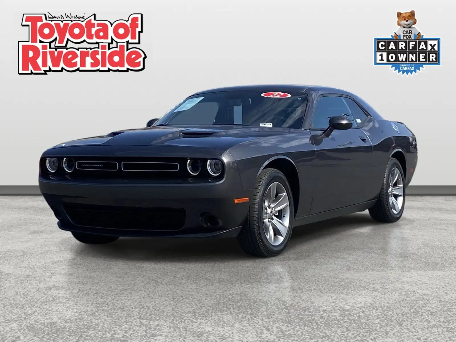 2022 Dodge Challenger SXT Auto's photo