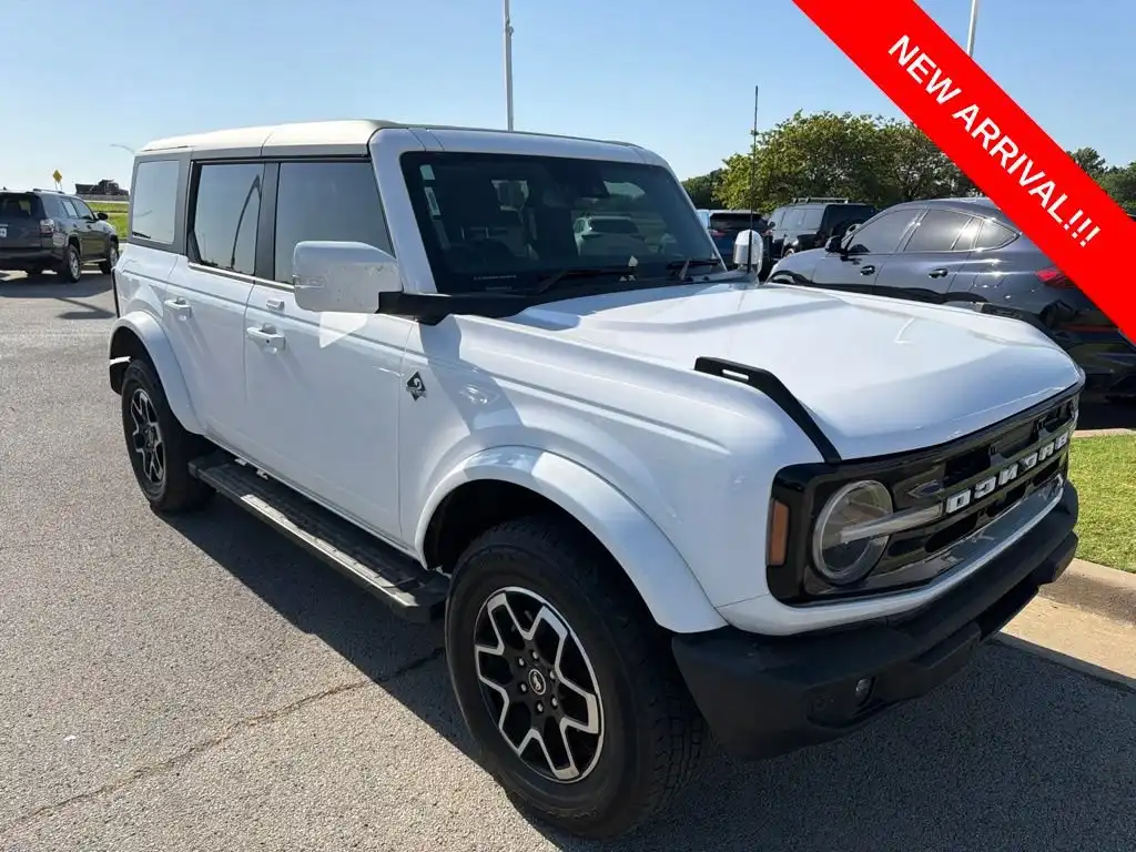 2023 Ford Bronco Outer Banks 4x4's photo