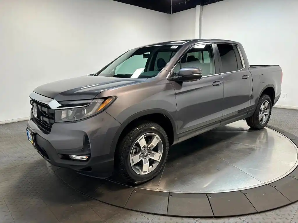 2025 Honda Ridgeline RTL AWD's photo