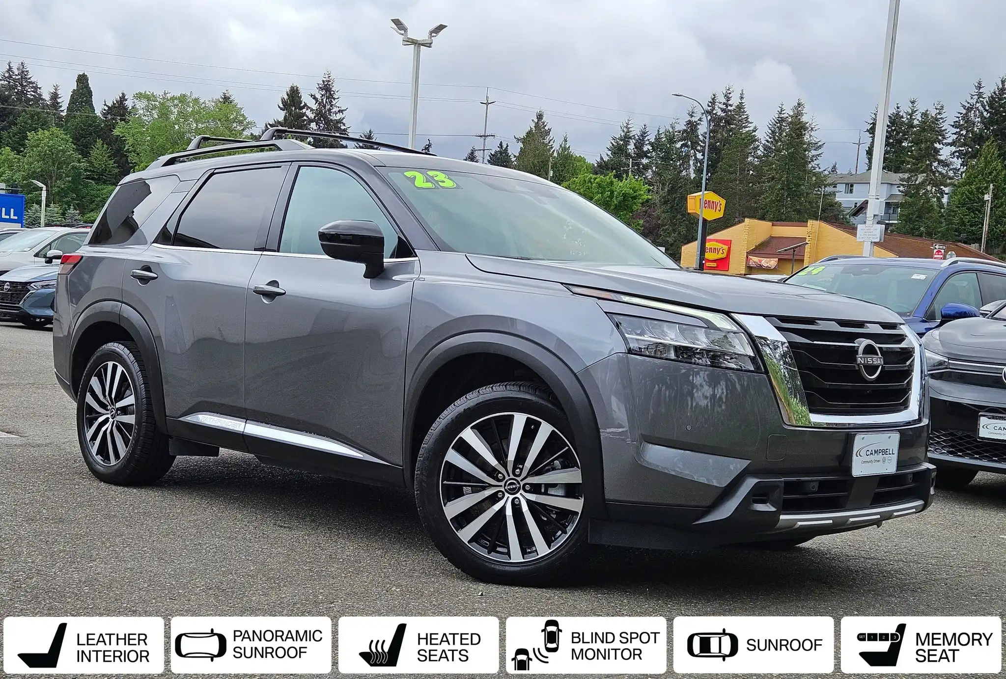 2023 Nissan Pathfinder Platinum 4WD's photo