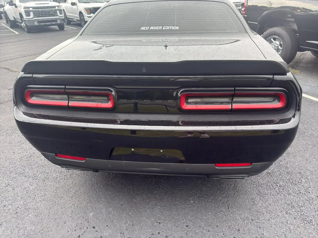 2023 Dodge Challenger R/T photo 5