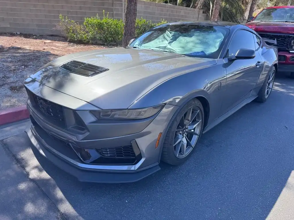 2026 Ford Mustang Dark Horse's photo