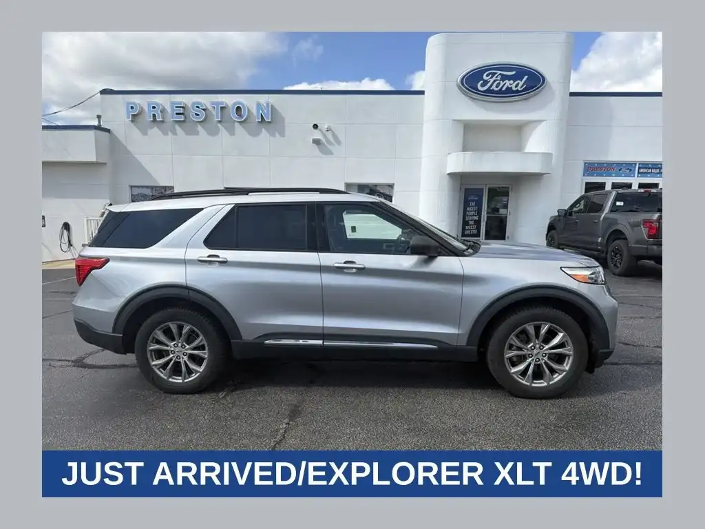 2021 Ford Explorer XLT 4WD's photo