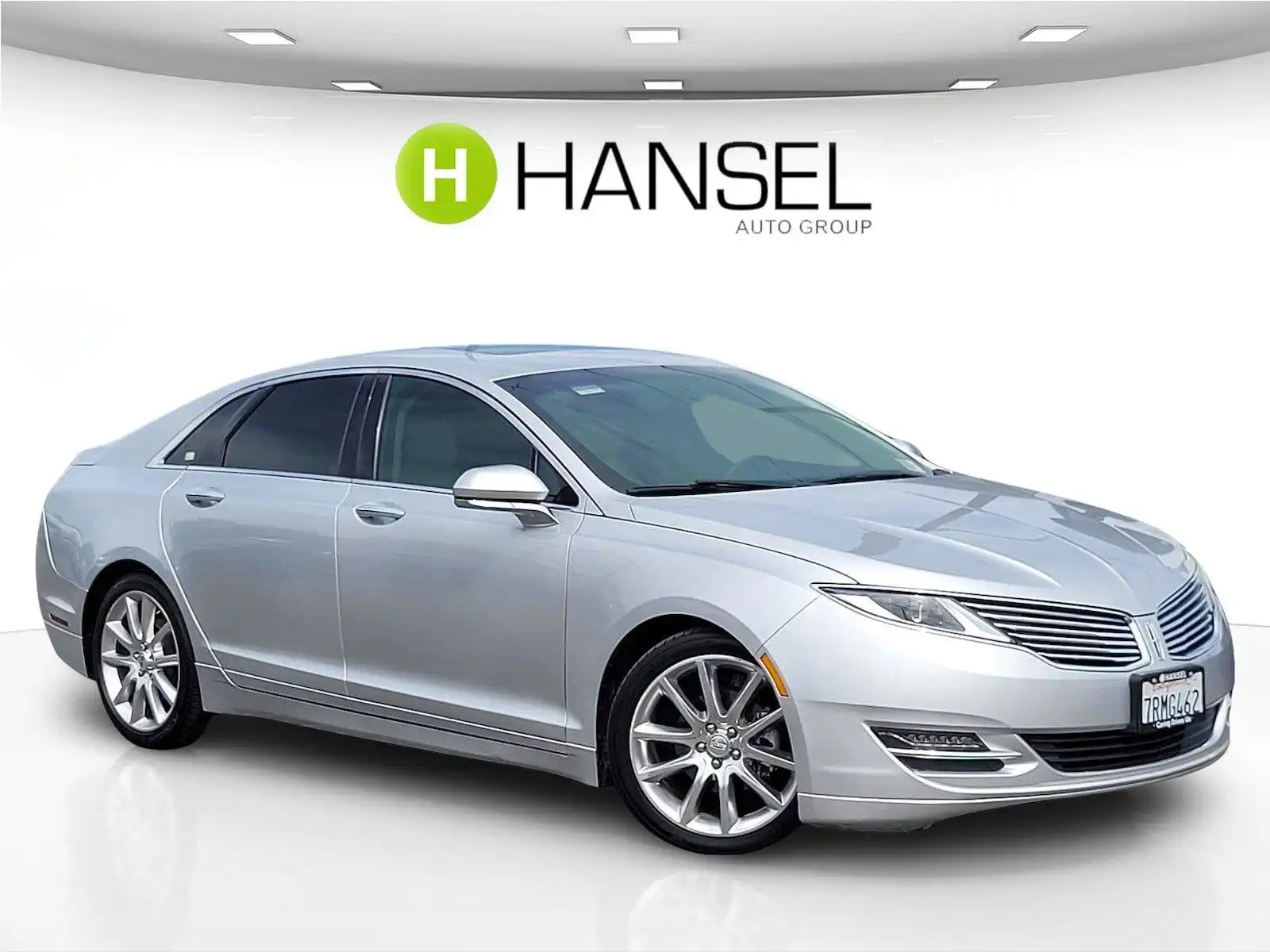 2016 Lincoln MKZ Hybrid's photo